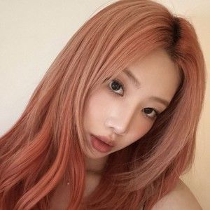 Meet your Posher, Chloe